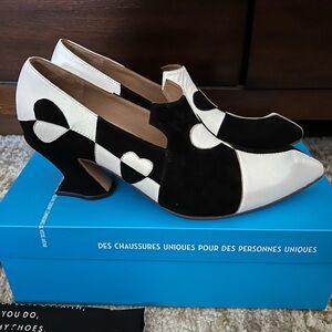 NIB Fluevog Kaija Heart Heeled Loafers